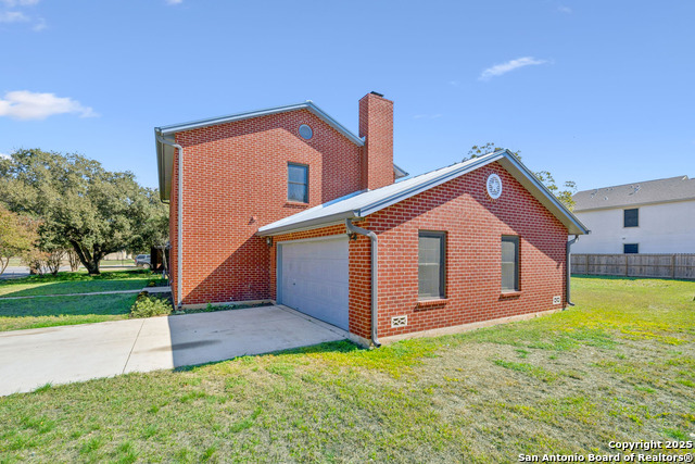 Image 4 of 69 For 146 Village Path