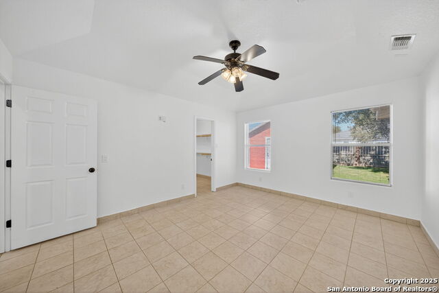 Listing photo id 15 for 3343 Reforma Dr.