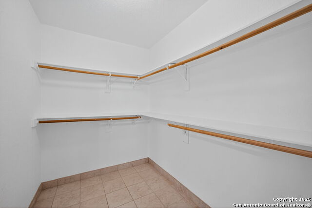 Listing photo id 20 for 3343 Reforma Dr.