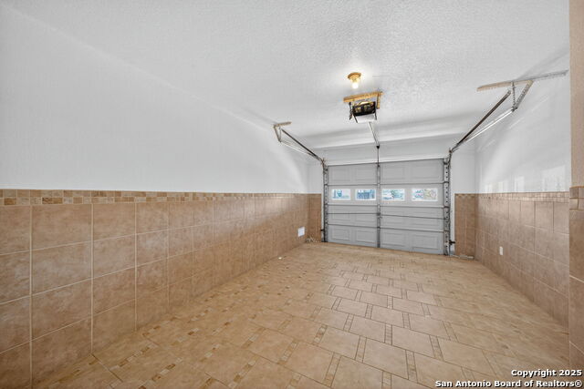 Listing photo id 23 for 3343 Reforma Dr.