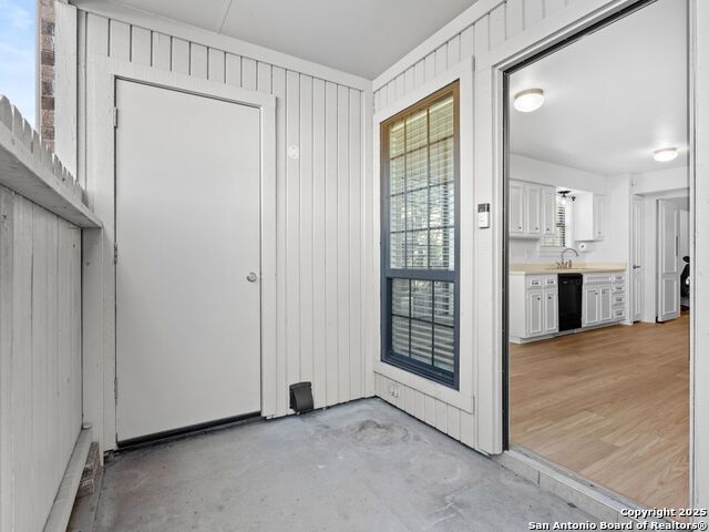 Image 22 of 24 For 7926 Broadway 609