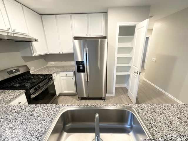 Image 11 of 37 For 4446 Glades Way