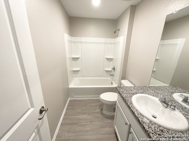 Image 19 of 37 For 4446 Glades Way