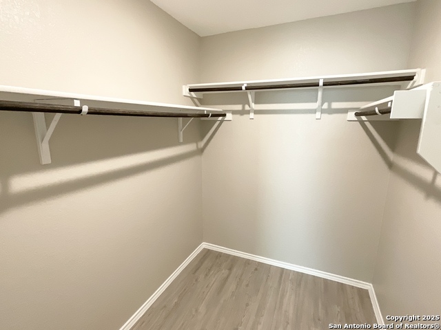 Image 21 of 37 For 4446 Glades Way