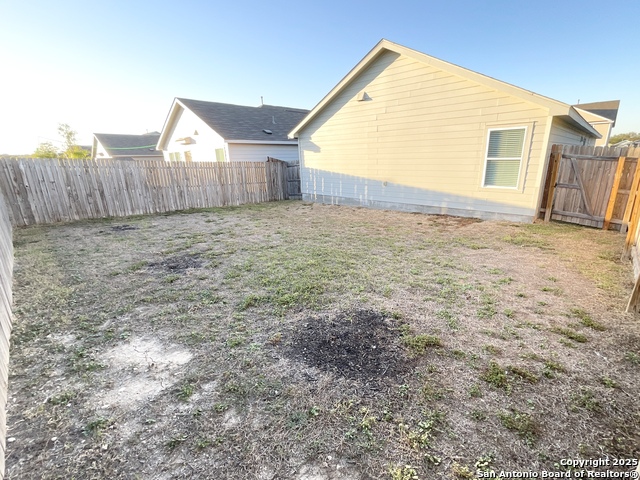 Image 29 of 37 For 4446 Glades Way