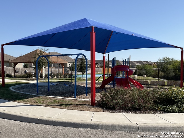 Image 3 of 37 For 4446 Glades Way