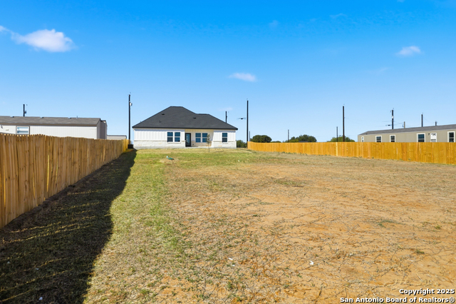 Image 32 of 33 For 17114 Laguna Seca