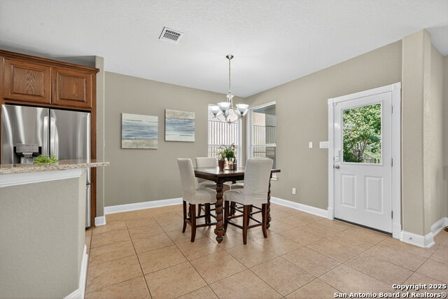 Image 18 of 47 For 17950 Maui Sands