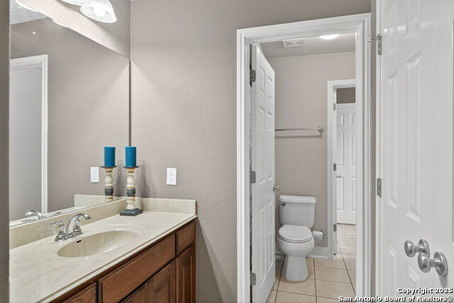 Image 27 of 47 For 17950 Maui Sands