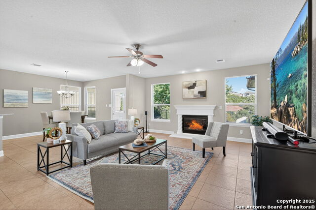 Image 6 of 47 For 17950 Maui Sands