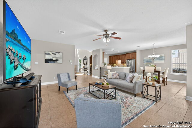 Image 8 of 47 For 17950 Maui Sands