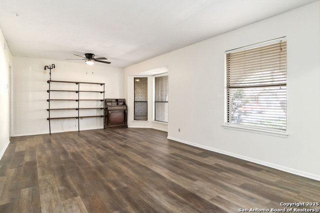 Image 6 of 30 For 7634 Tippit Trl