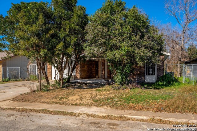 Image 2 of 25 For 4143 Freestone