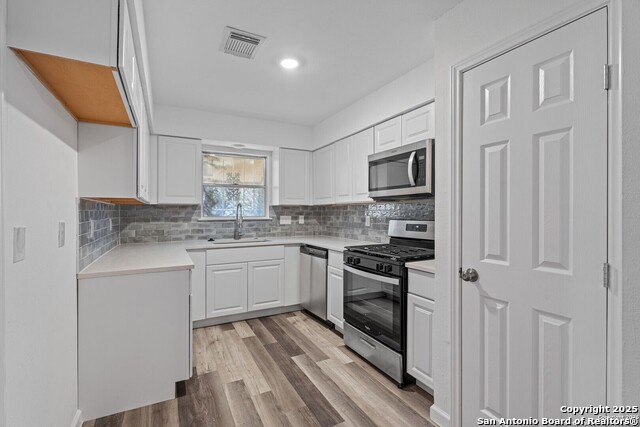 Image 4 of 25 For 4143 Freestone