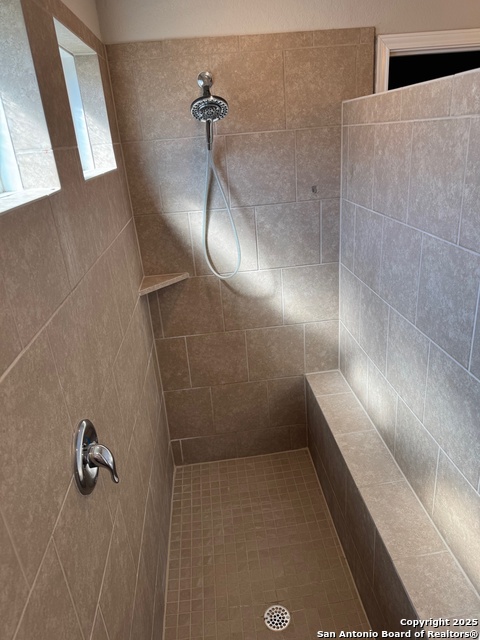 Image 6 of 7 For 11811 Pelican Pass