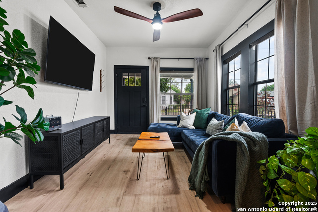 Image 10 of 38 For 203 Helena  