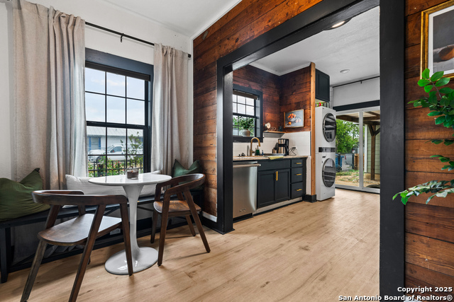 Image 11 of 38 For 203 Helena  