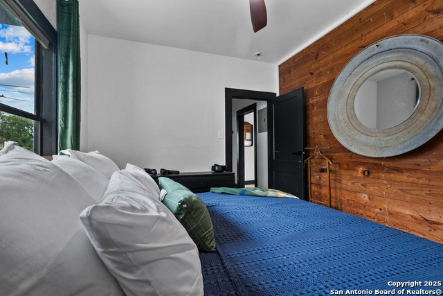 Image 24 of 38 For 203 Helena  