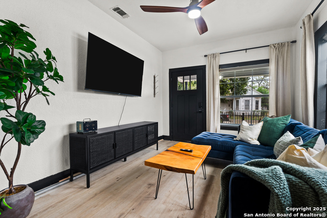 Image 29 of 38 For 203 Helena  