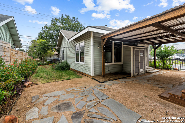 Image 34 of 38 For 203 Helena  