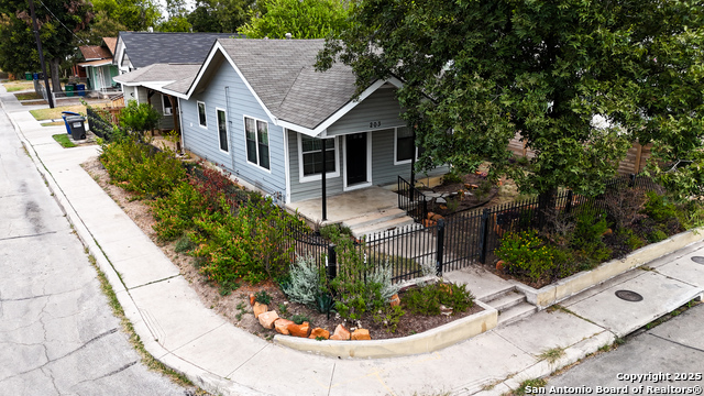 Image 35 of 38 For 203 Helena  