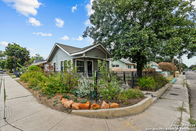 Image 8 of 38 For 203 Helena  