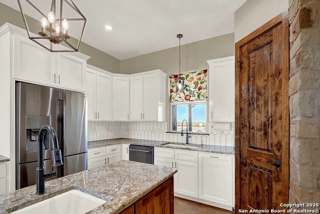 Listing photo id 12 for 3498 County Road 215