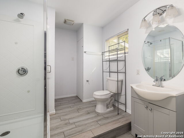 Image 10 of 17 For 422 Bridgit