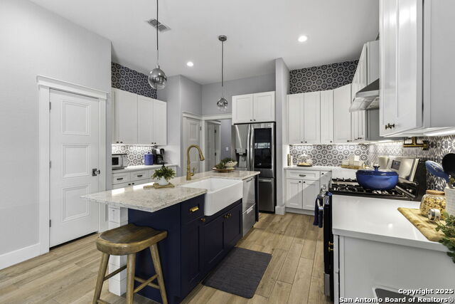 Image 10 of 30 For 835 Cross Street