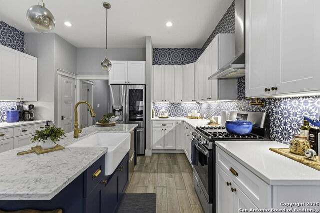 Image 11 of 30 For 835 Cross Street