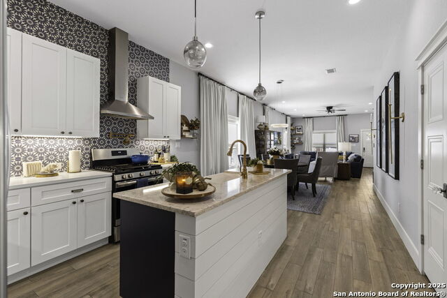 Image 13 of 30 For 835 Cross Street