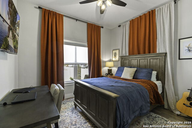 Image 15 of 30 For 835 Cross Street