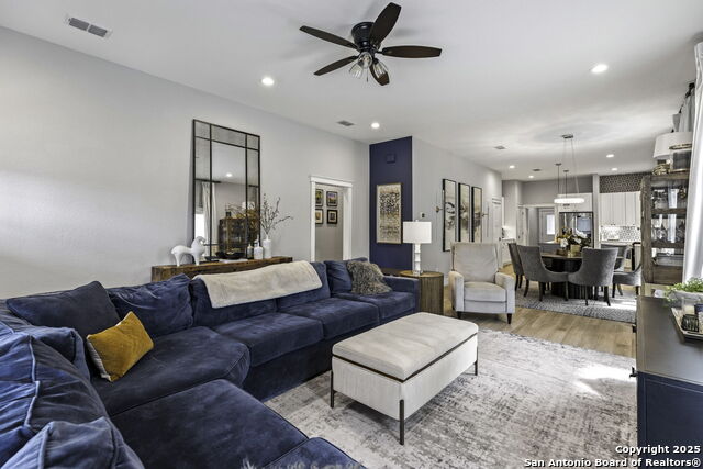 Image 6 of 30 For 835 Cross Street