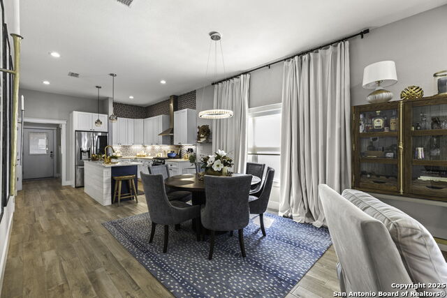 Image 7 of 30 For 835 Cross Street