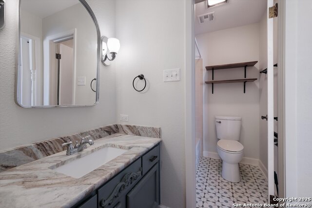 Image 12 of 19 For 11303 Vance Jackson K1