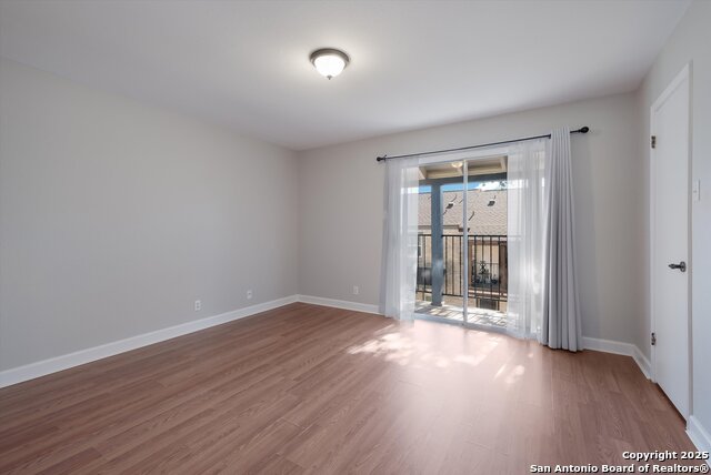 Image 13 of 19 For 11303 Vance Jackson K1