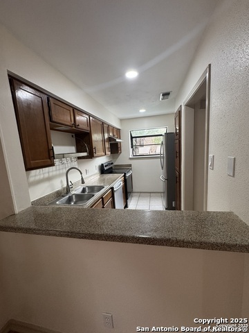 Image 11 of 11 For 10955 Wurzbach  506