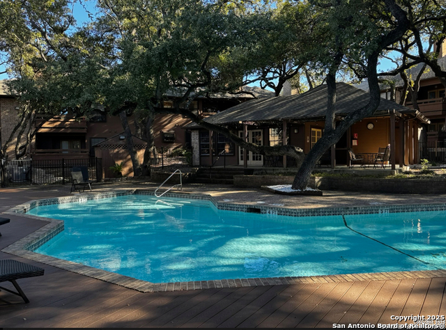 Image 2 of 11 For 10955 Wurzbach  506