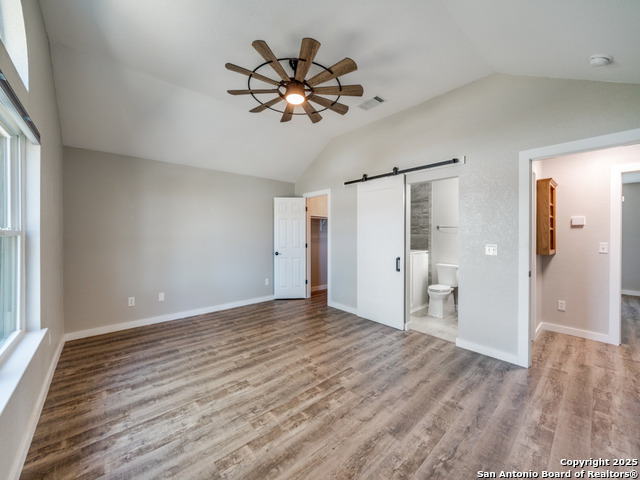 Image 14 of 25 For 433 Klein  