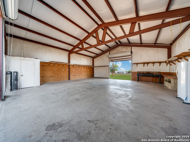 Image 18 of 25 For 433 Klein  