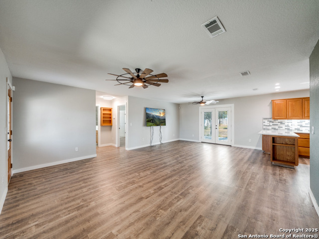 Image 5 of 25 For 433 Klein  