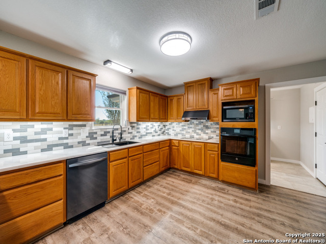 Image 8 of 25 For 433 Klein  