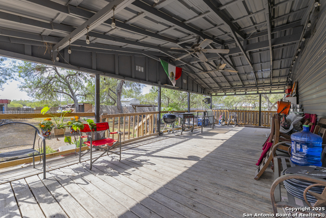 Details for 323 County Road 6842, Lytle, TX 78052