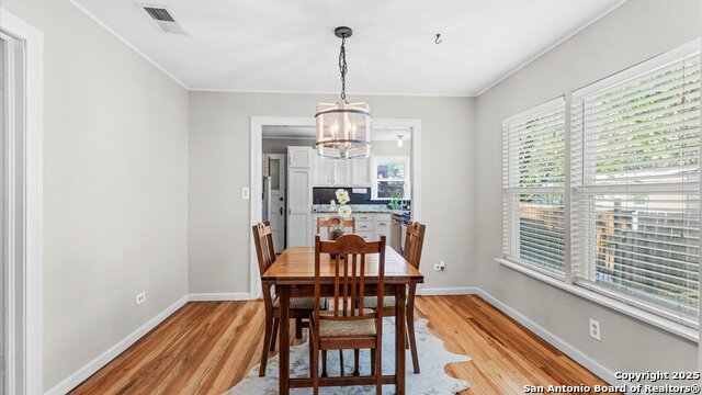 Listing photo id 5 for 760 Roosevelt