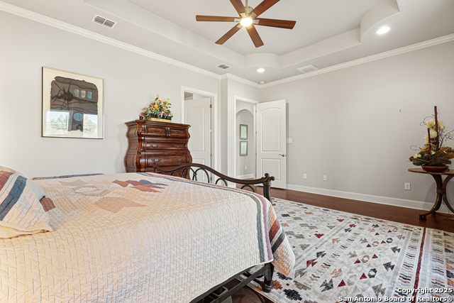 Image 13 of 30 For 919 Sutters Rim