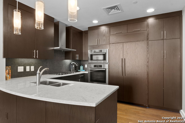 Image 7 of 28 For 4242 Broadway Street  1505