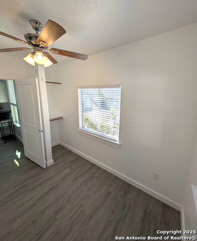 Image 14 of 32 For 707 Craig W