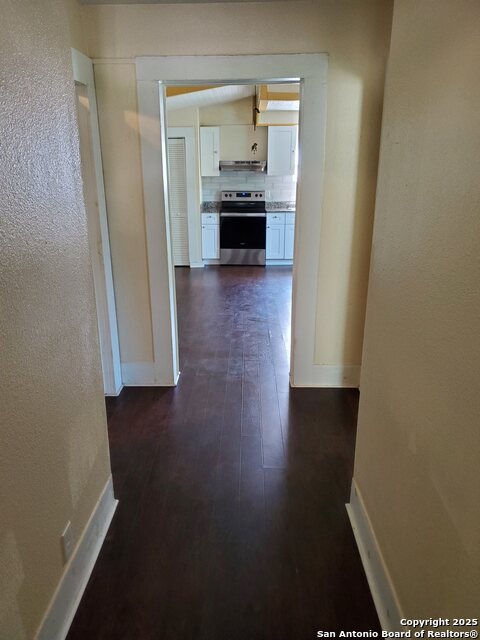 Image 27 of 32 For 707 Craig W