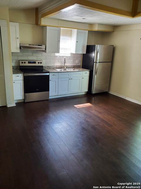 Image 28 of 32 For 707 Craig W