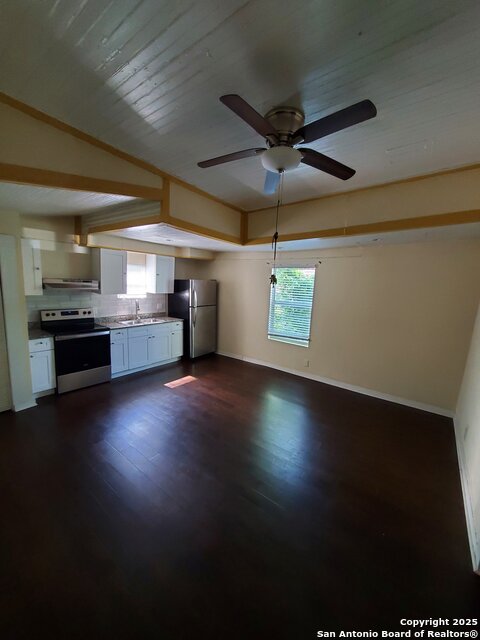 Image 29 of 32 For 707 Craig W